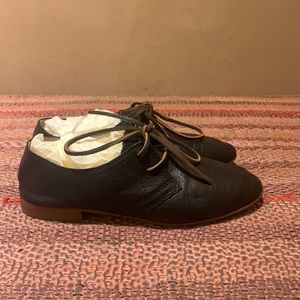 FRYE Women's Jillian Oxford Black Soft Vintage 7